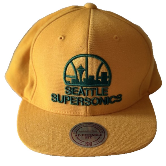 Mitchell & Ness Seattle Supersonics Hardwood Classics Embroidered Snapback Hat - Picture 1 of 16